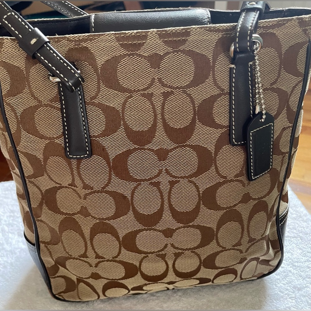 Coach tan handbag.